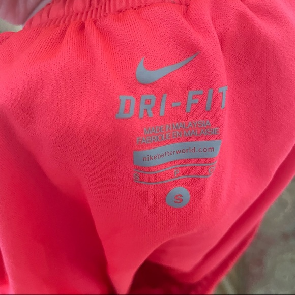 ‼️NIKE SHORTS - Picture 6 of 7